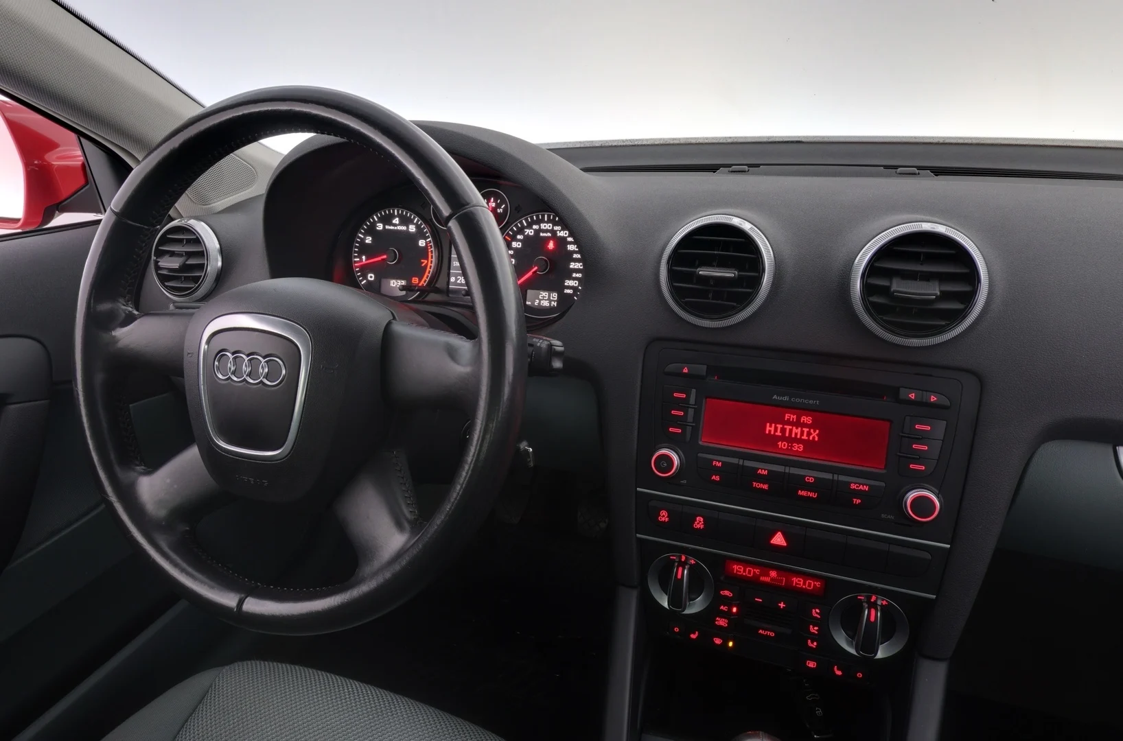Car Image - 9B4aoiBW4abCDYBfbn4yF