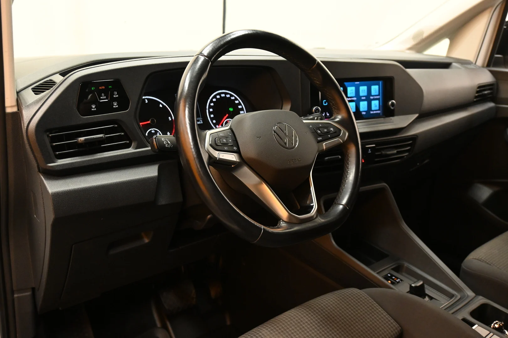 Car Image - 4bge9r5Kj4zUXN42pVDnAE