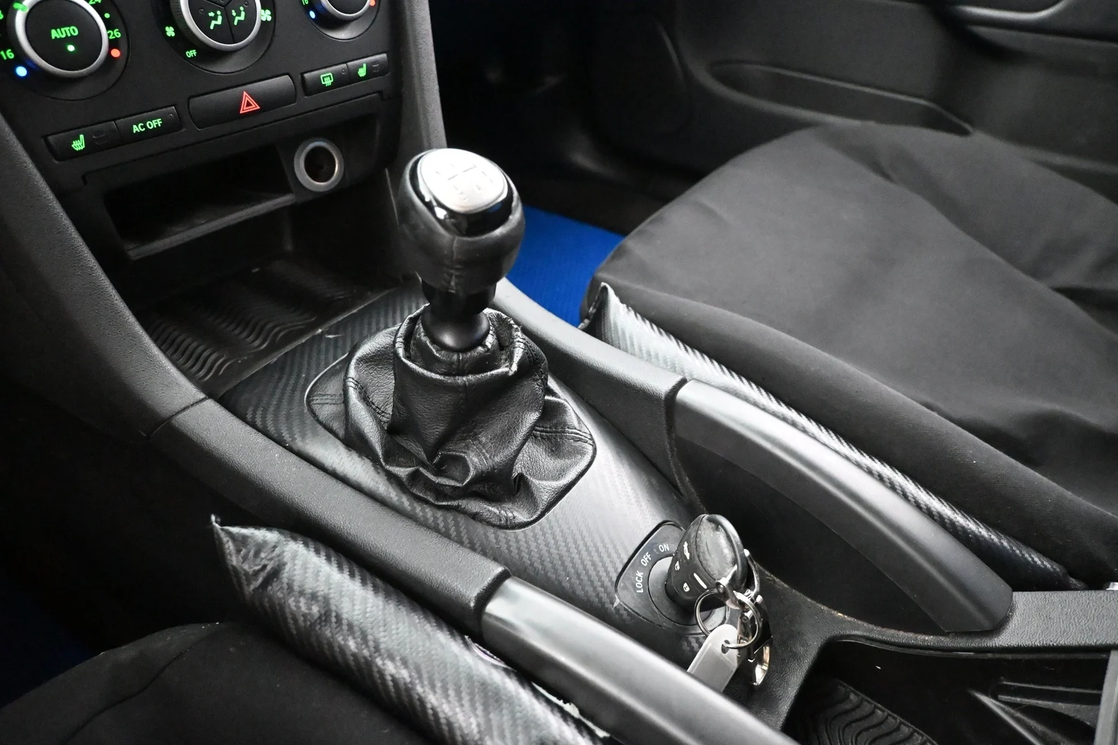 Car Image - 6E2EwOge2NHXf2IOn43Sav