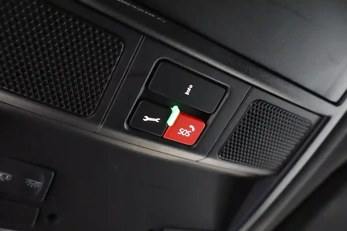 Car Image - 2IDL9CaAIrZQ7dg9oBM20G