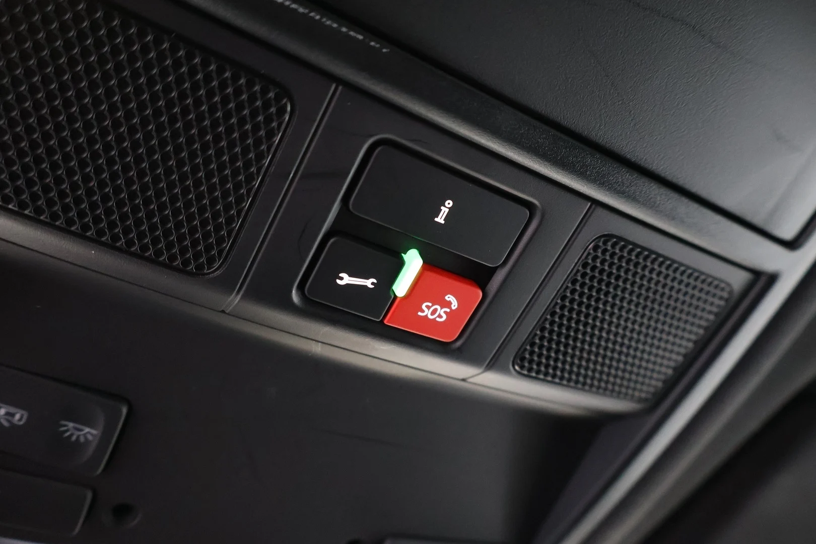 Car Image - 2IDL9CaAIrZQ7dg9oBM20G
