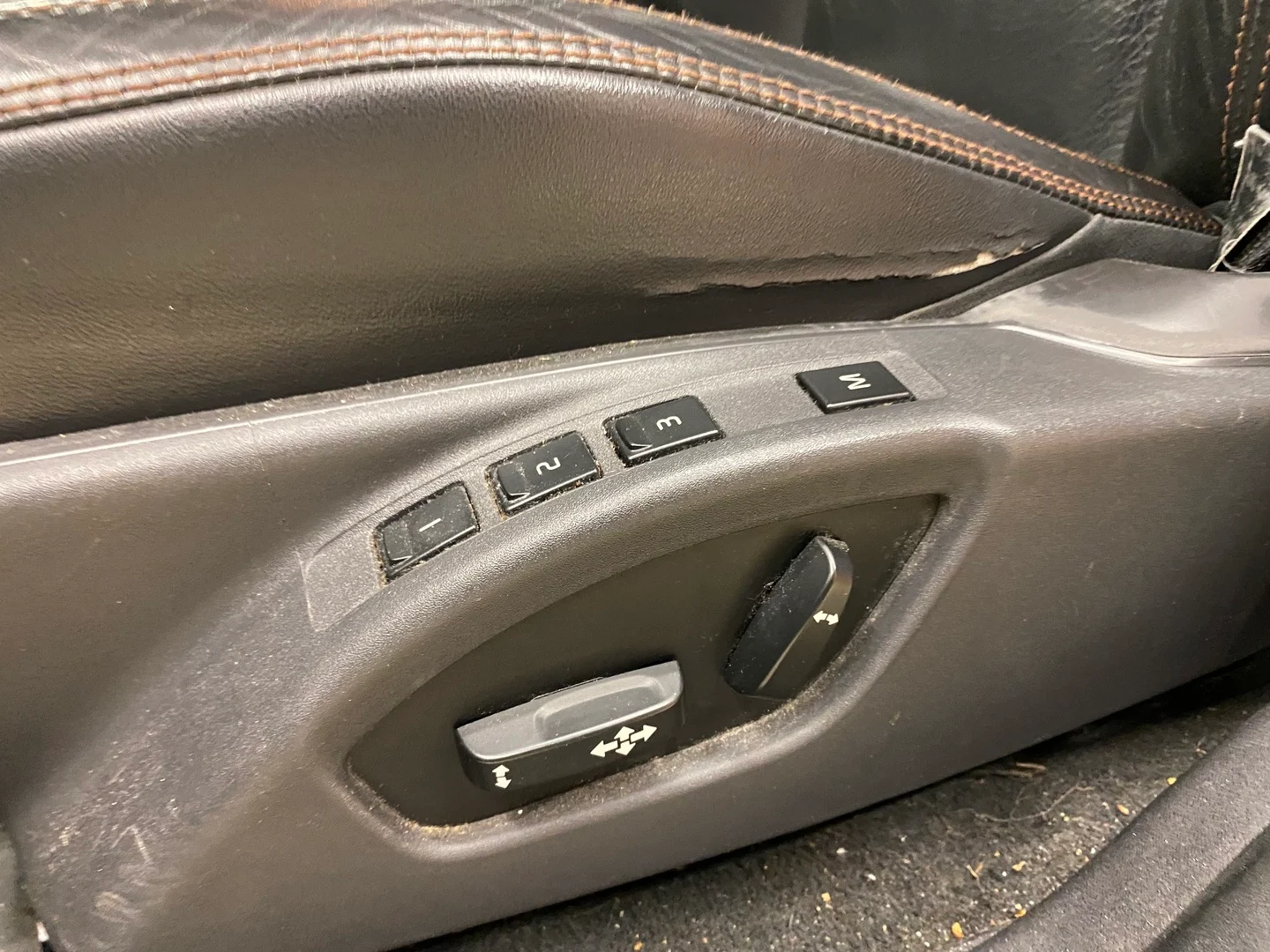 Car Image - 44sKESnQyAJXgyN64bFr1n