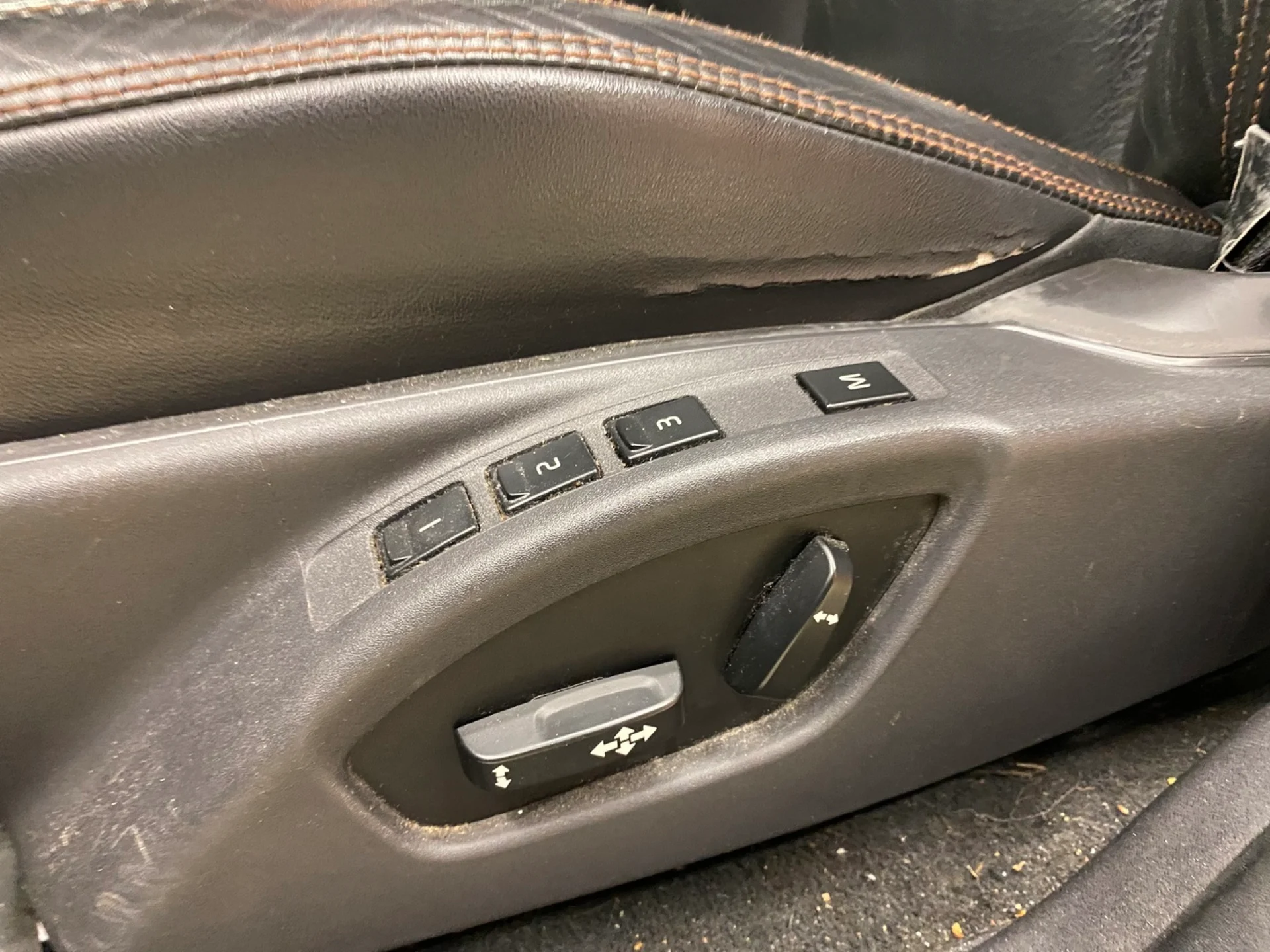 Car Image - 44sKESnQyAJXgyN64bFr1n