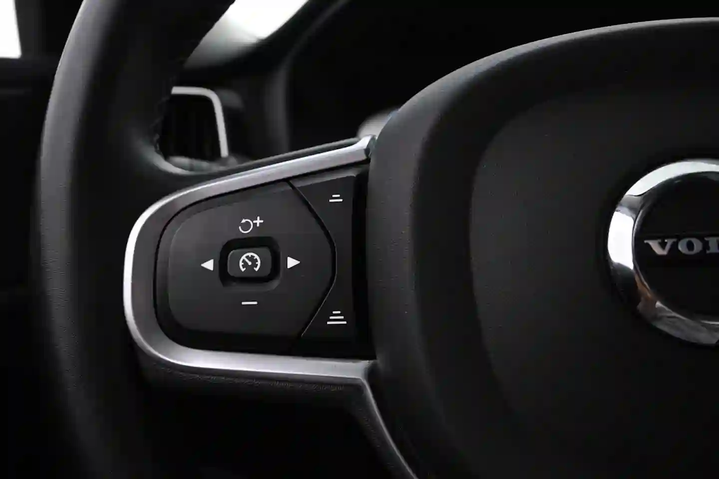 Car Image - 6VRaOVb1rwmZehA7YanZjI