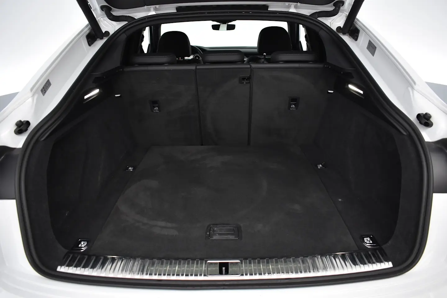 Car Image - e4fNXlC7rOXjMswDuLBOS