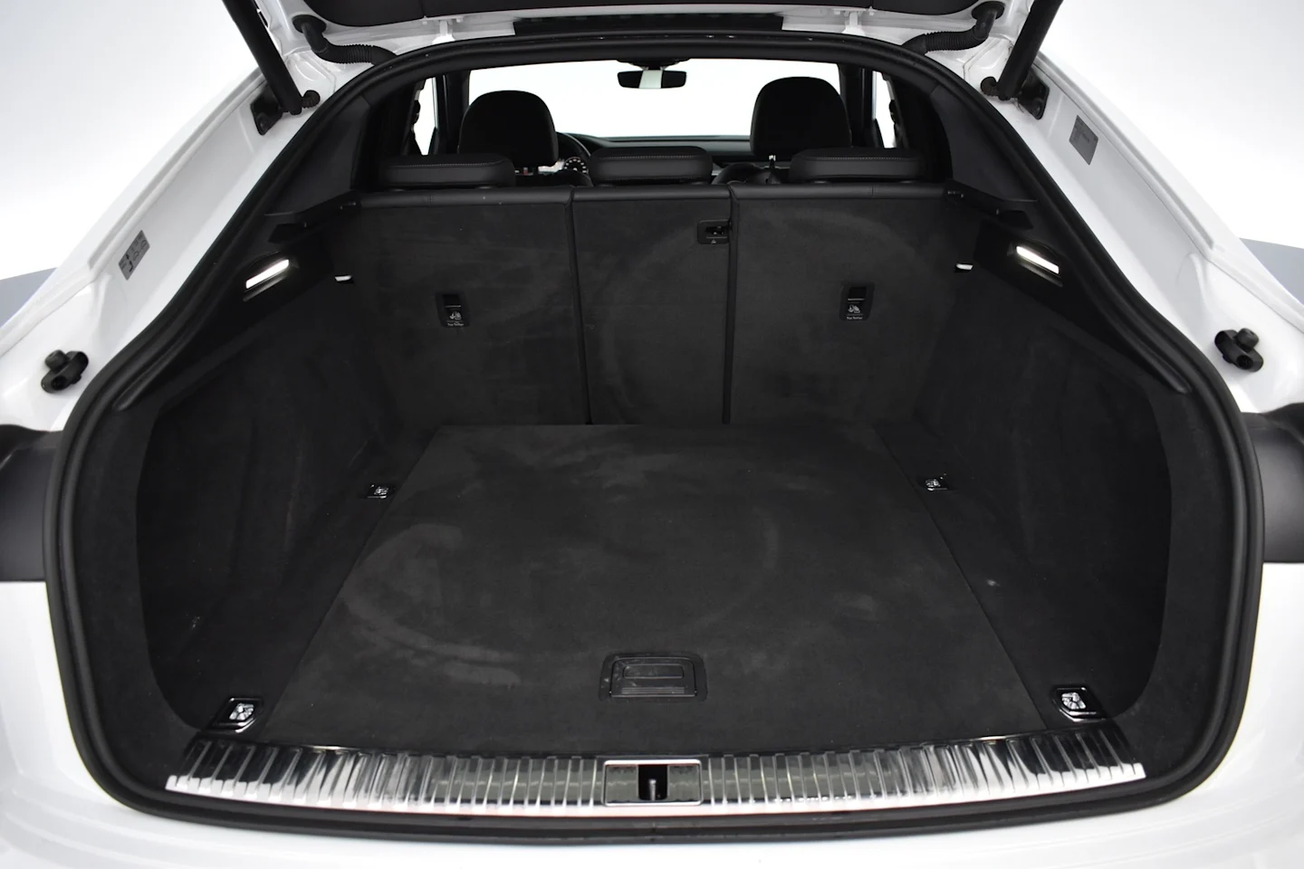 Car Image - e4fNXlC7rOXjMswDuLBOS