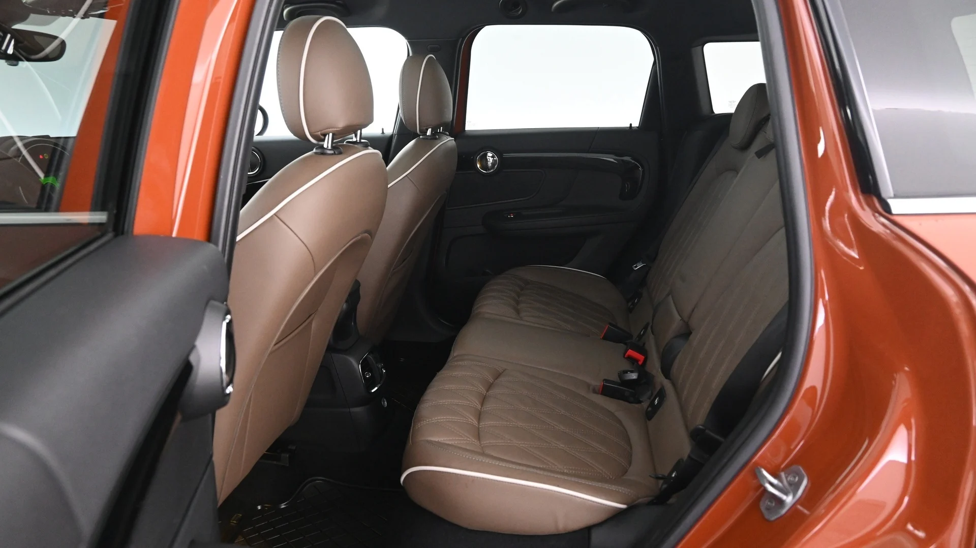 Car Image - 6QMWjWuo4ZqsJV5SzgEY9G