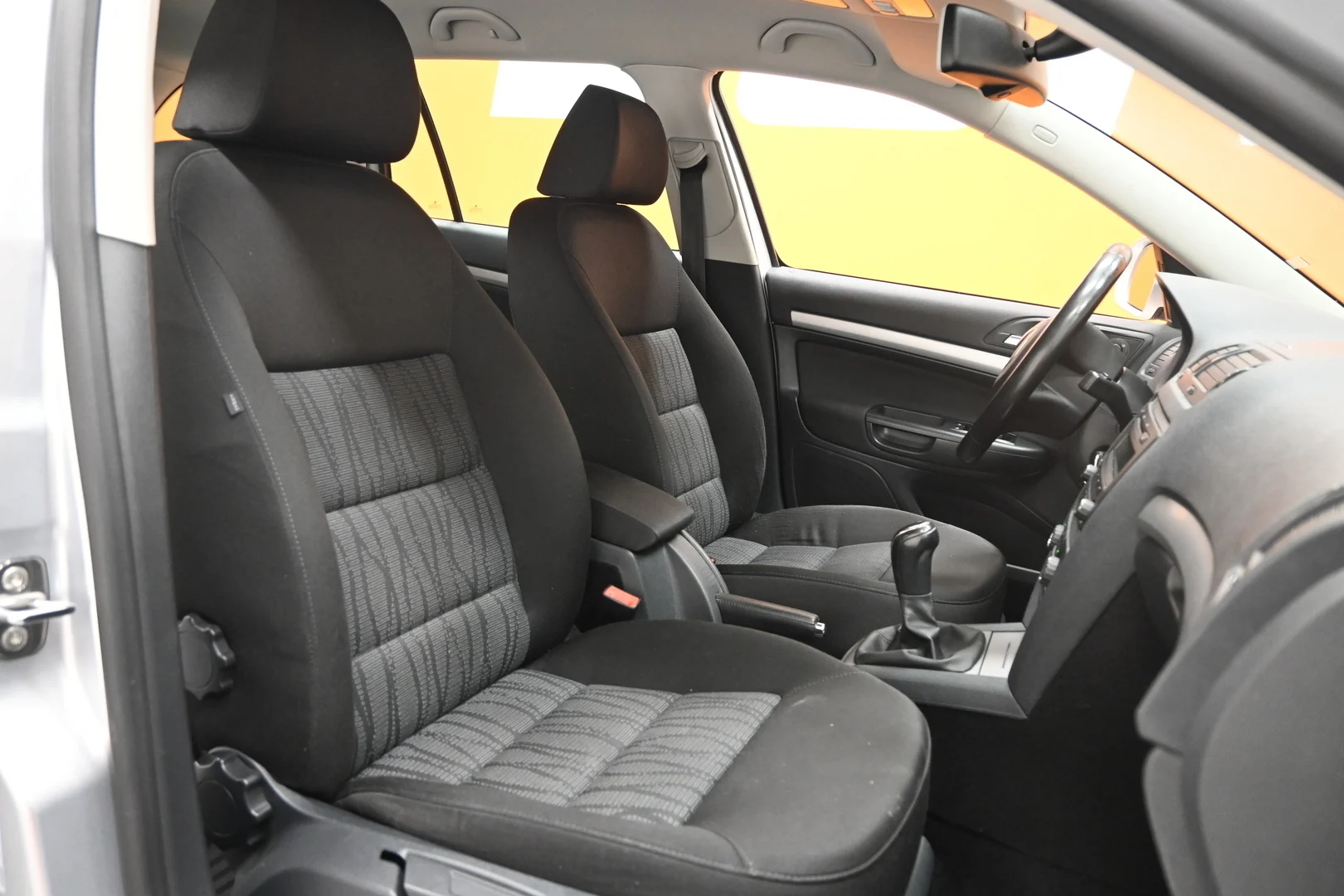 Car Image - 5stNttfri30WSpi3GGxLUg