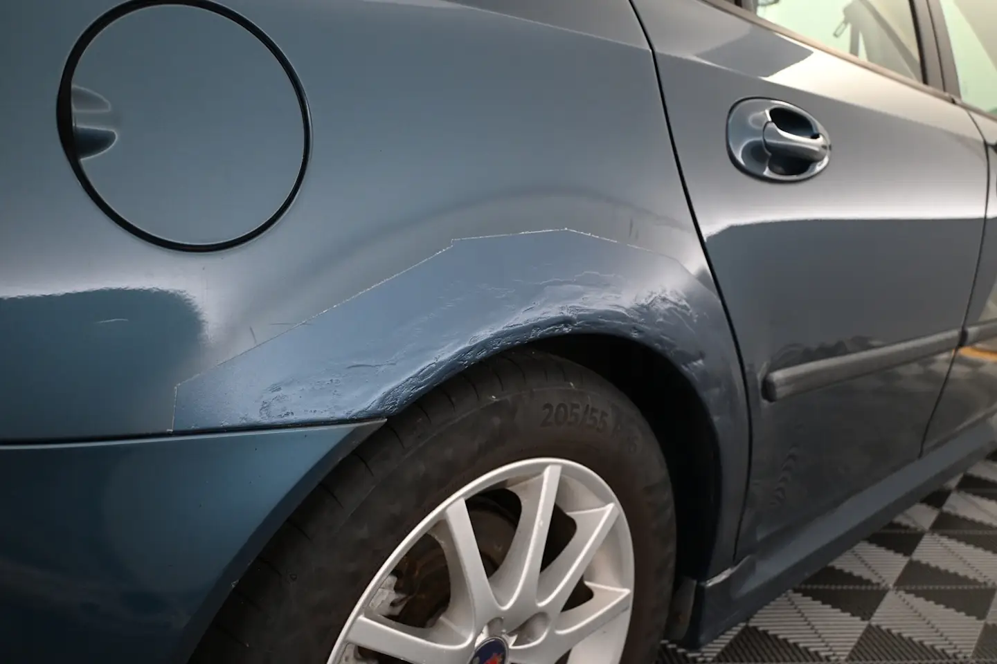 Car Image - 6LLCEM5G2TE6vVsJ6w2TXM