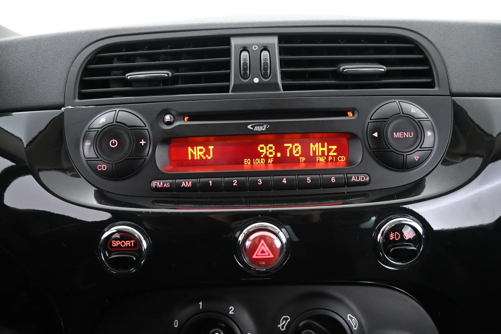 Car Image - 4WrYMux7rcV3l1keuZhGgb