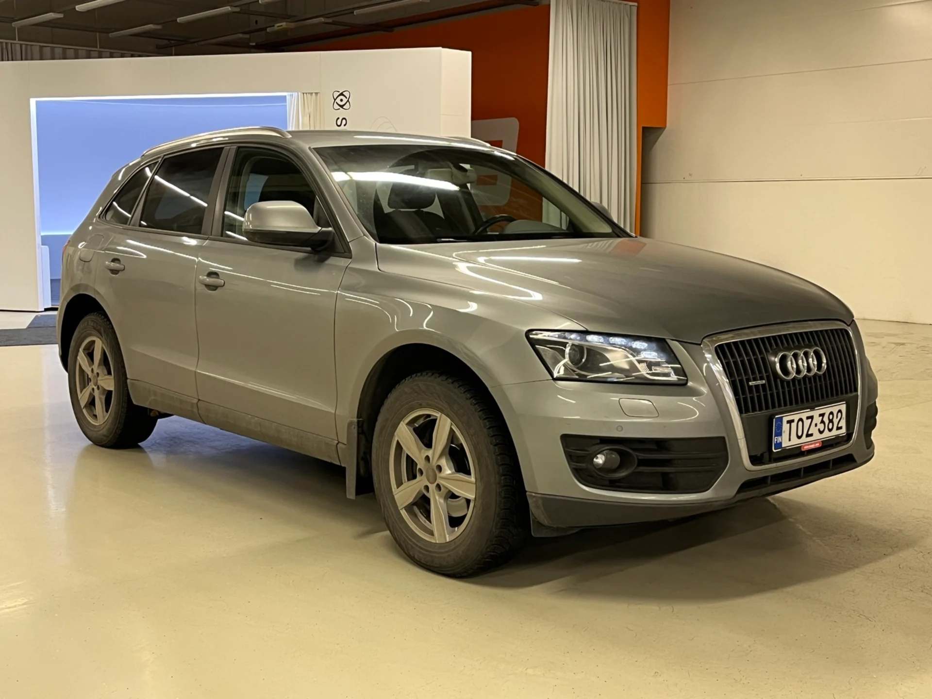 Car Image - 2AUbwhpPGC7Q3sbM9xDZfR