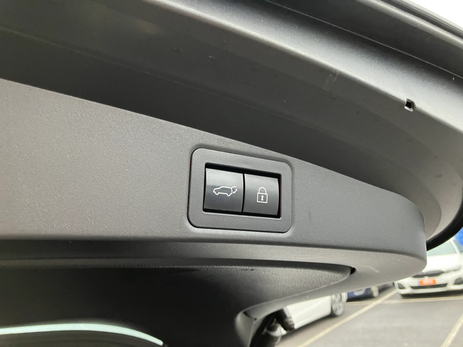 Car Image - EtCyxRO75lXrGLKpvXuOQ