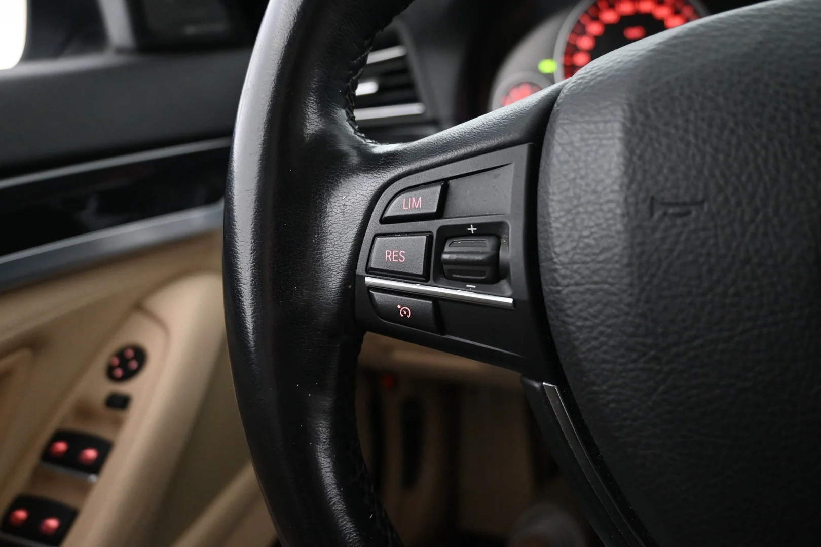 Car Image - 4qnR8RkkI3g3w1bWRRrFoq