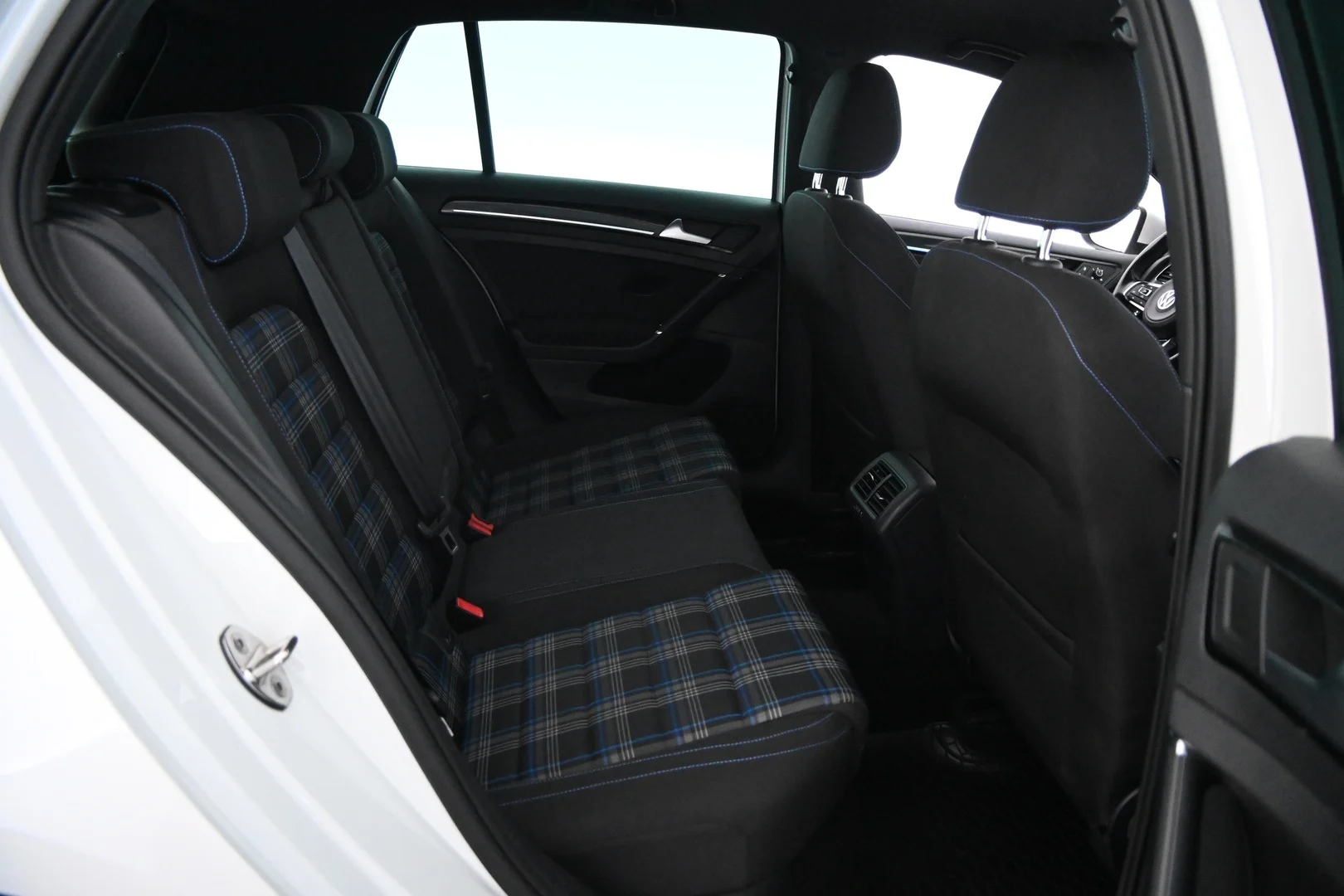 Car Image - 4Ee8yIp8GJ6hFmAie30tKy