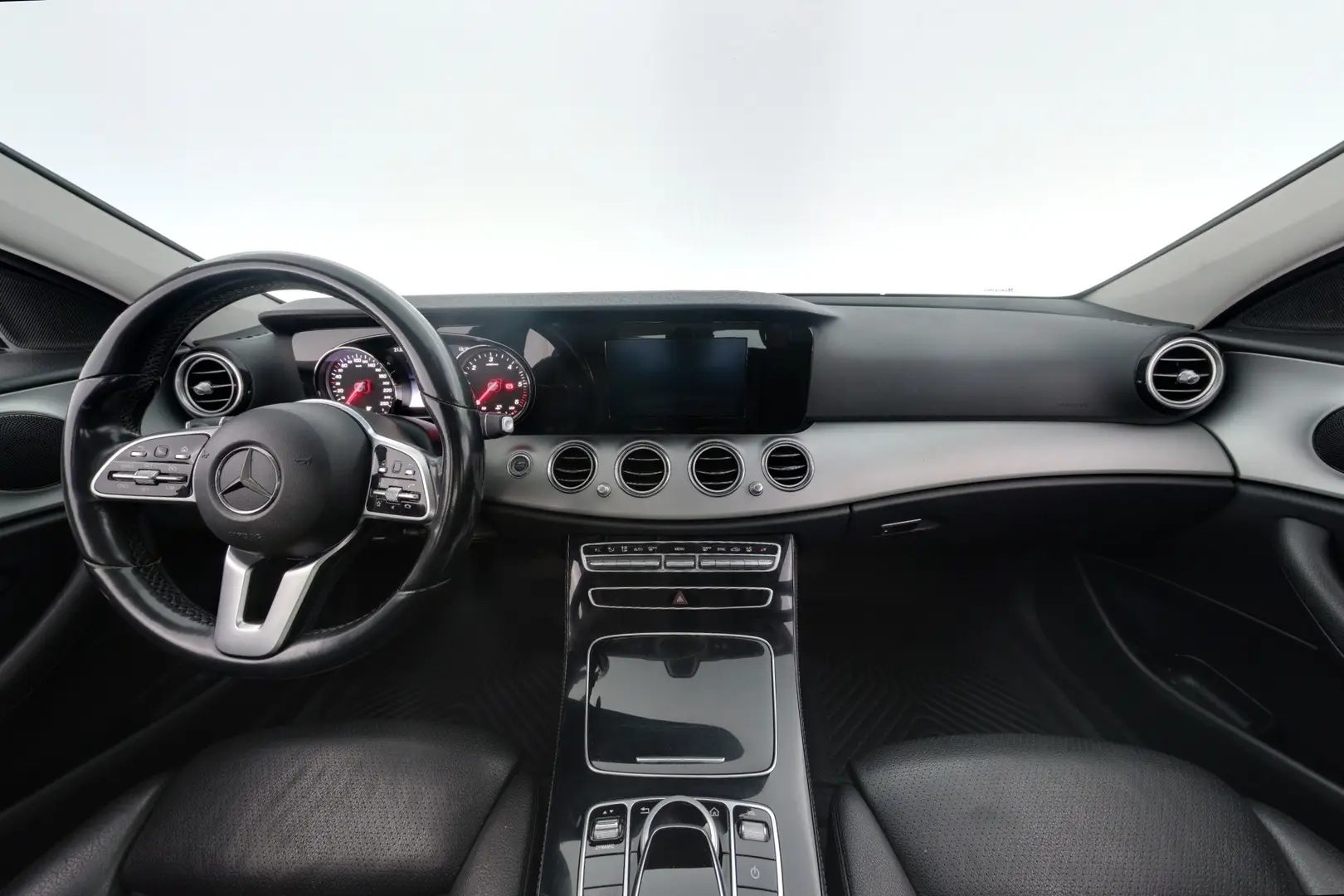 Car Image - 6S7HdpMqQaBxi0x1N3ZODT