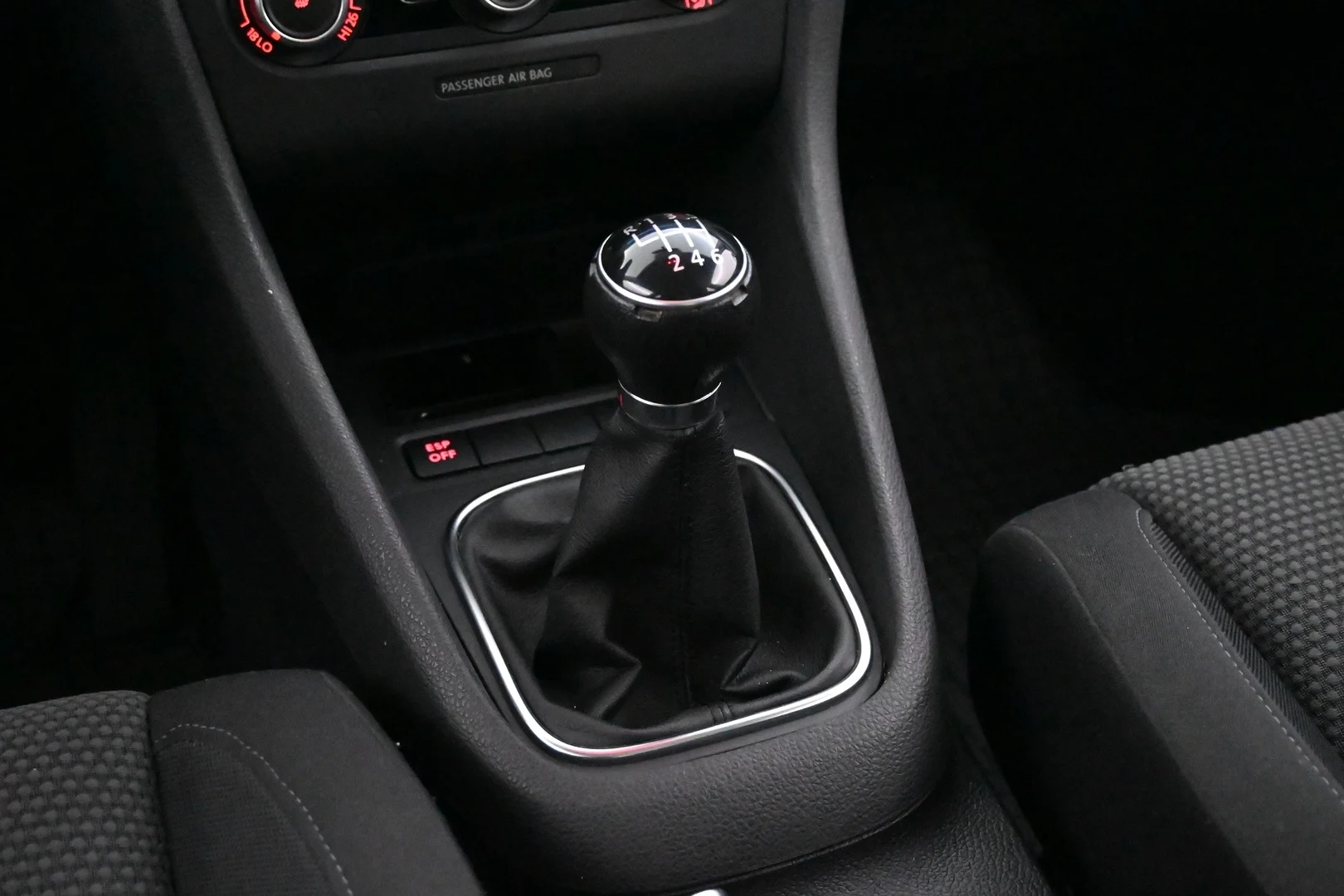 Car Image - 72GZJF3PGjjF6LIqIM7fVs