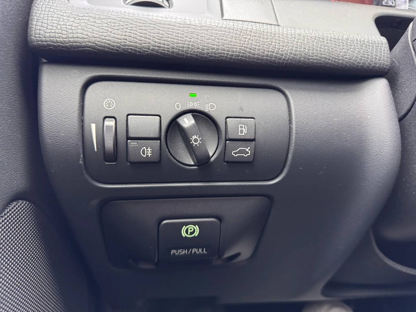 Car Image - 1sR9VsU9wuwmbHFu972J8z