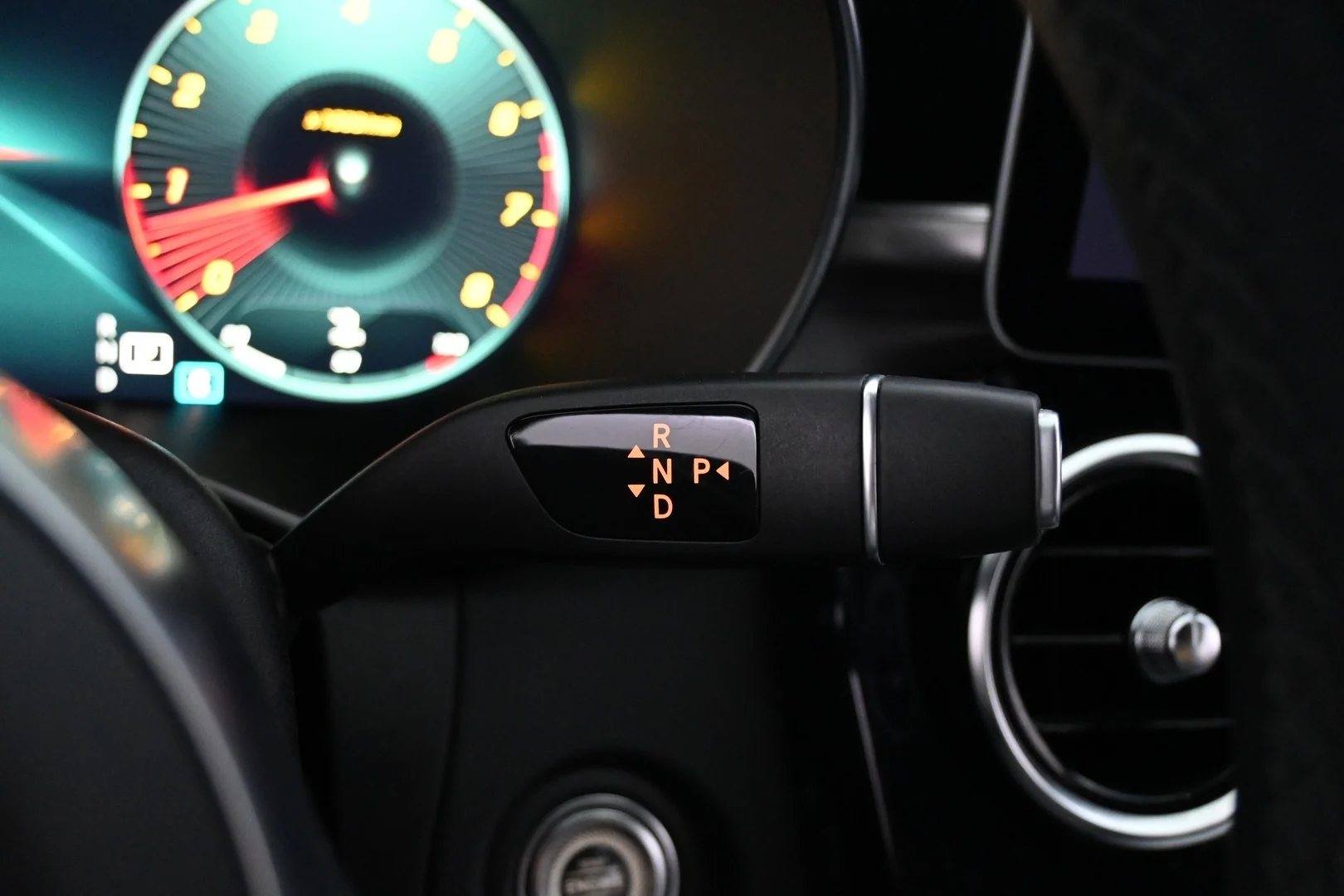 Car Image - Bq1fXrroIwiYVLooQUcrj