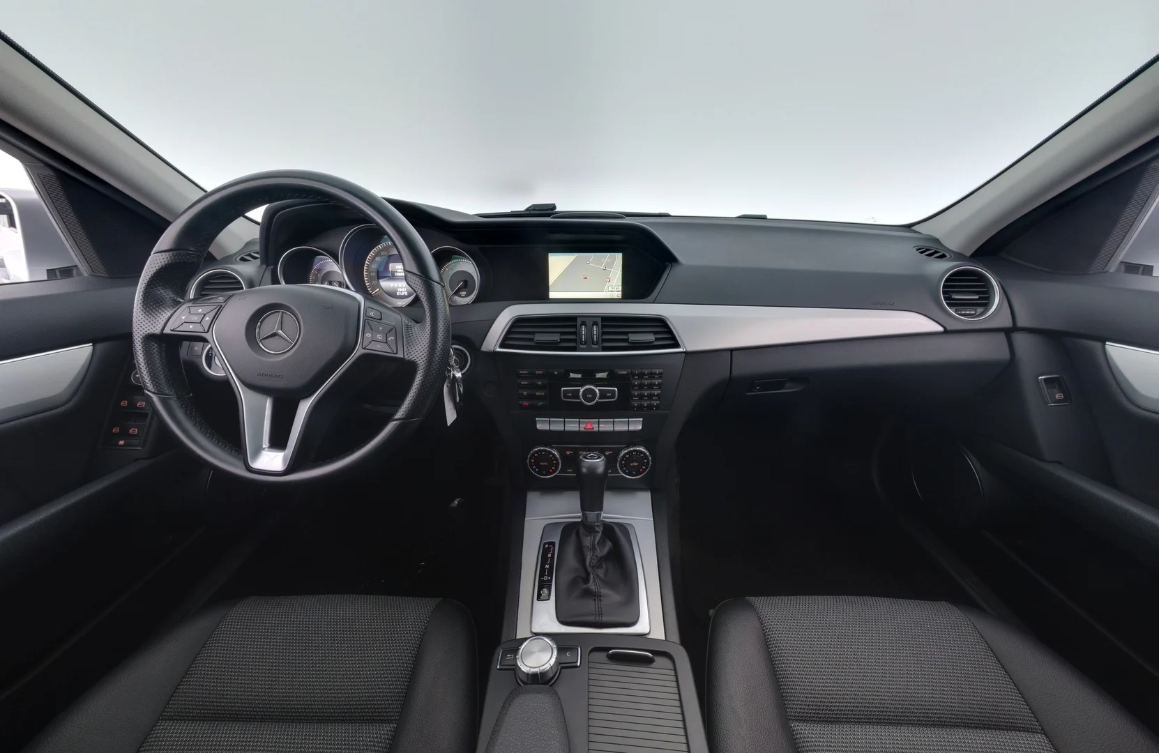 Car Image - 4mbSbRd3Mzj0tJffv3UY44