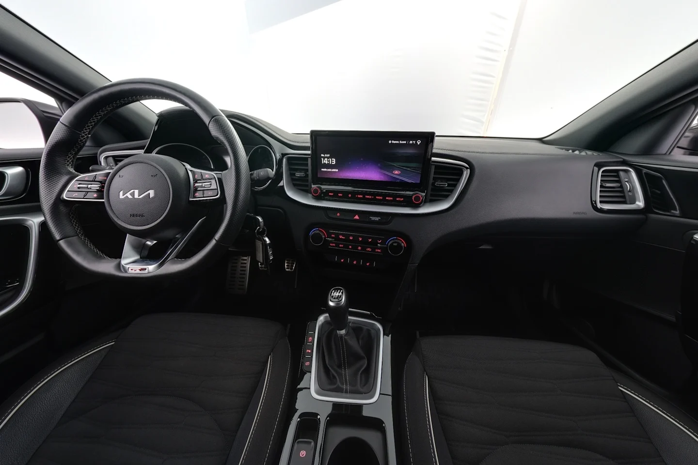 Car Image - 1afBniKKkVOUEPQ3G2tUGa