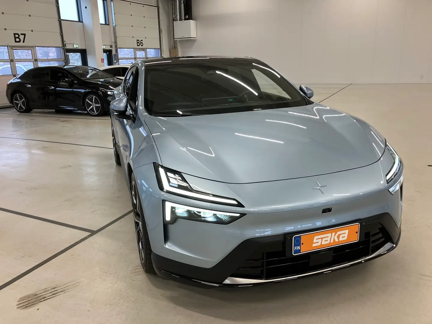 Car Image - 7KqGSFaNbLYrywc1EEIz2h