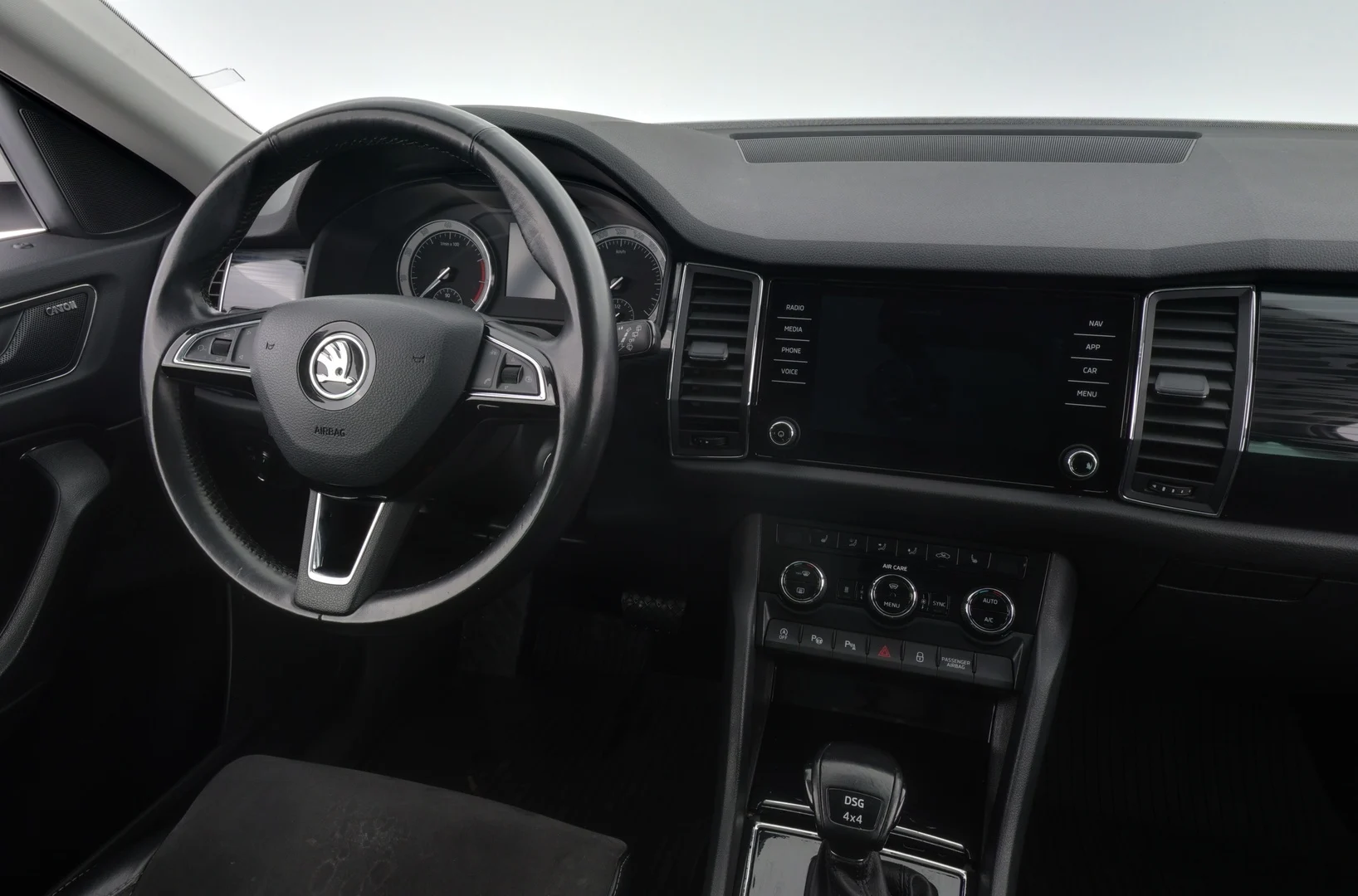 Car Image - 2b6kBY70QkFXrlary0dVQG