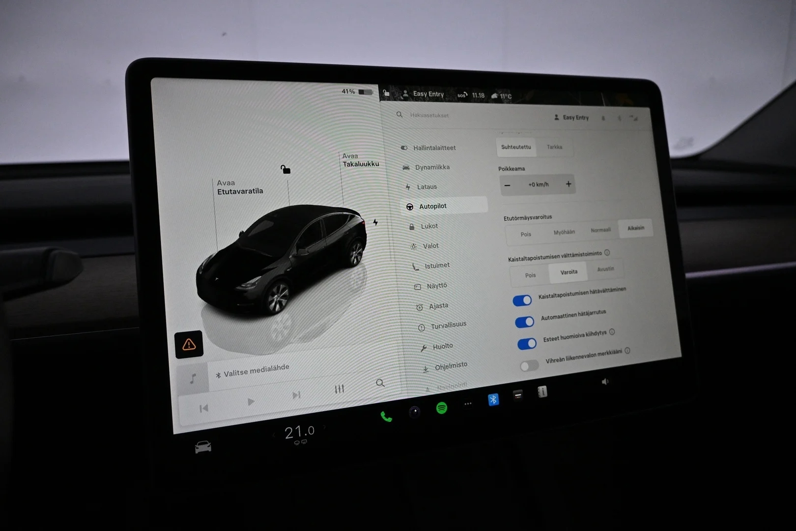 Car Image - 46wBA2KVgO2O7WS9L9qZfk