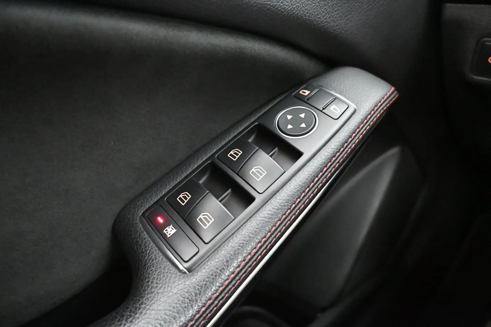 Car Image - CdHWxLMcfTzgBgPoOFqo9