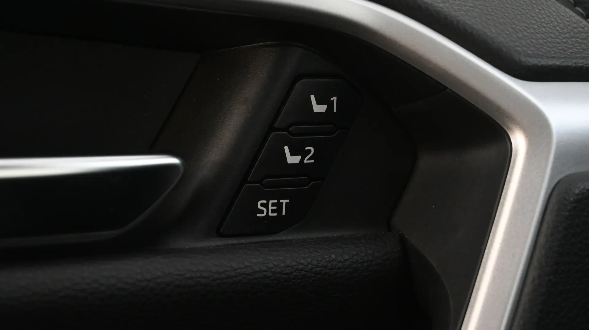 Car Image - 6Zj7MIr0LAv9MQAQ7jAZFo