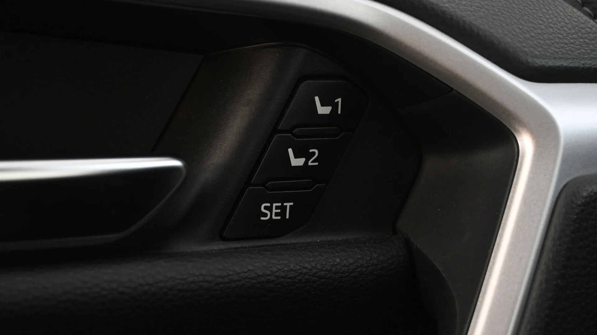 Car Image - 6Zj7MIr0LAv9MQAQ7jAZFo