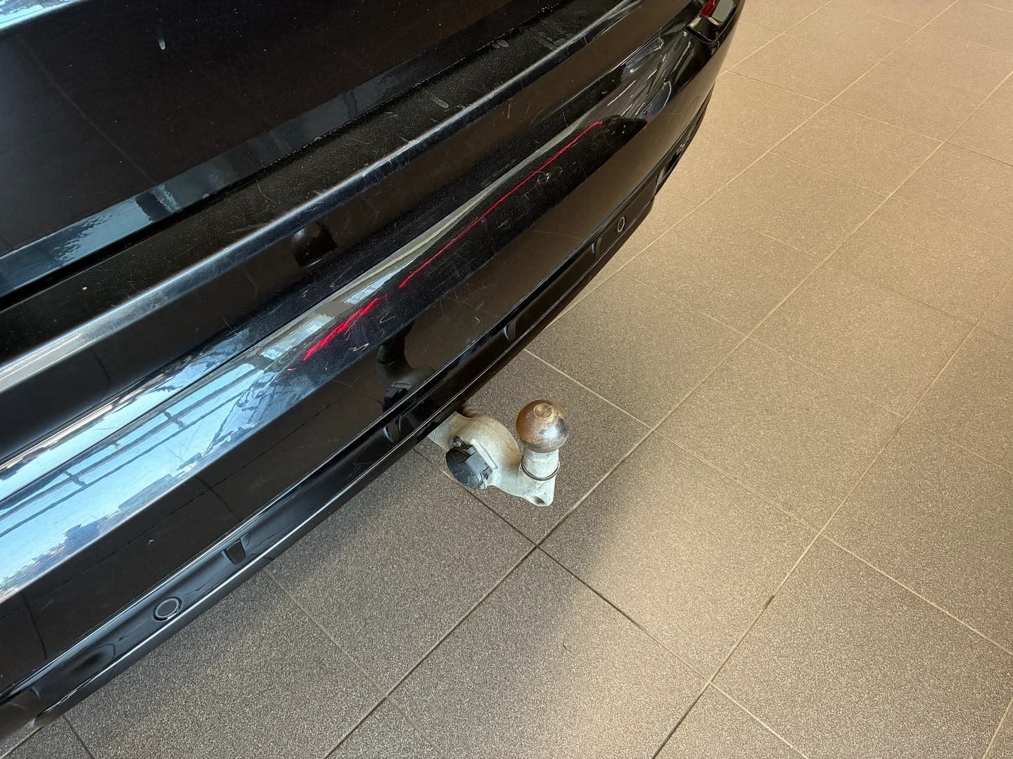 Car Image - 6KUSZTsxGh4bS5LZjSecUh