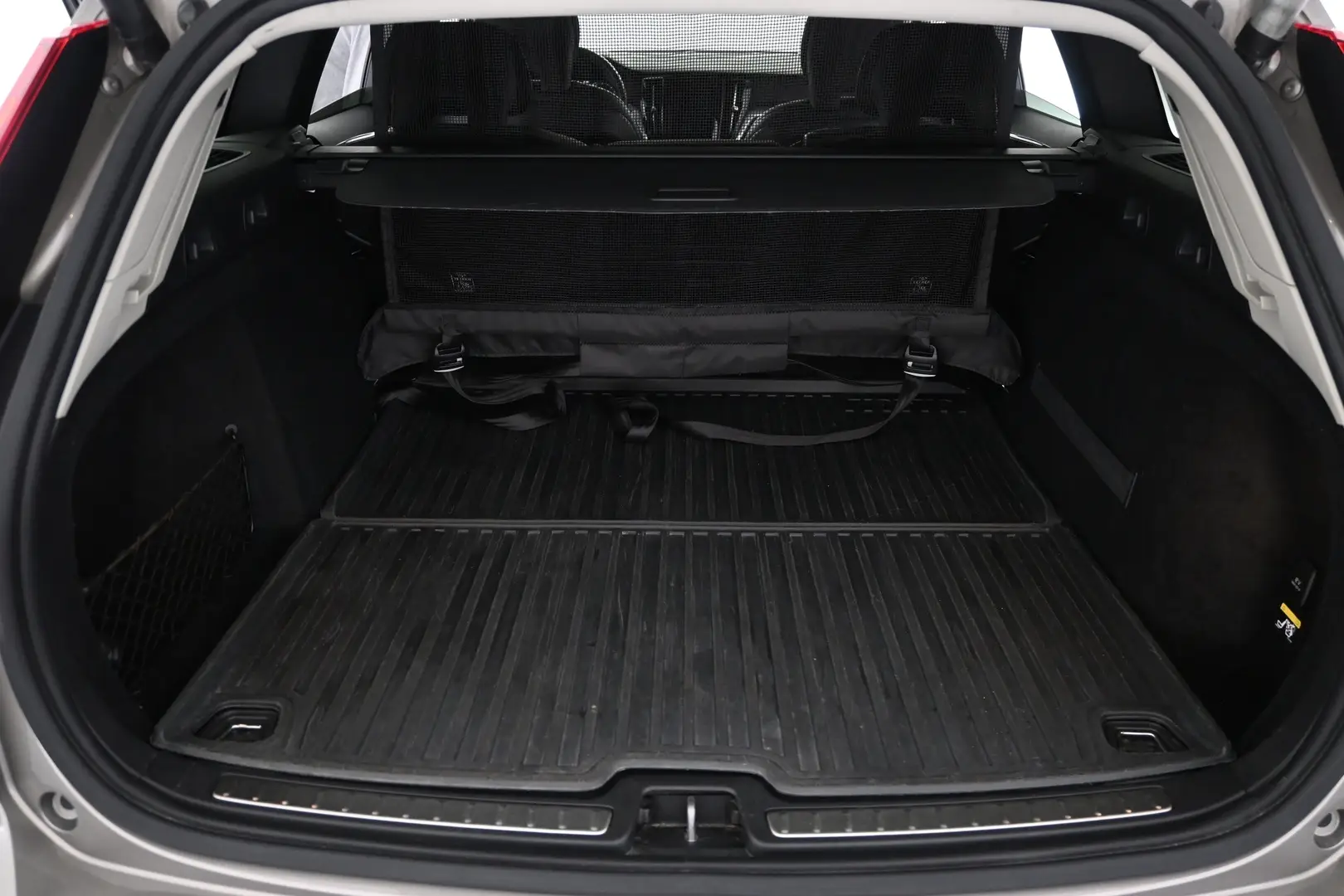 Car Image - zxYRzFAHdHN8ONIIRShCw