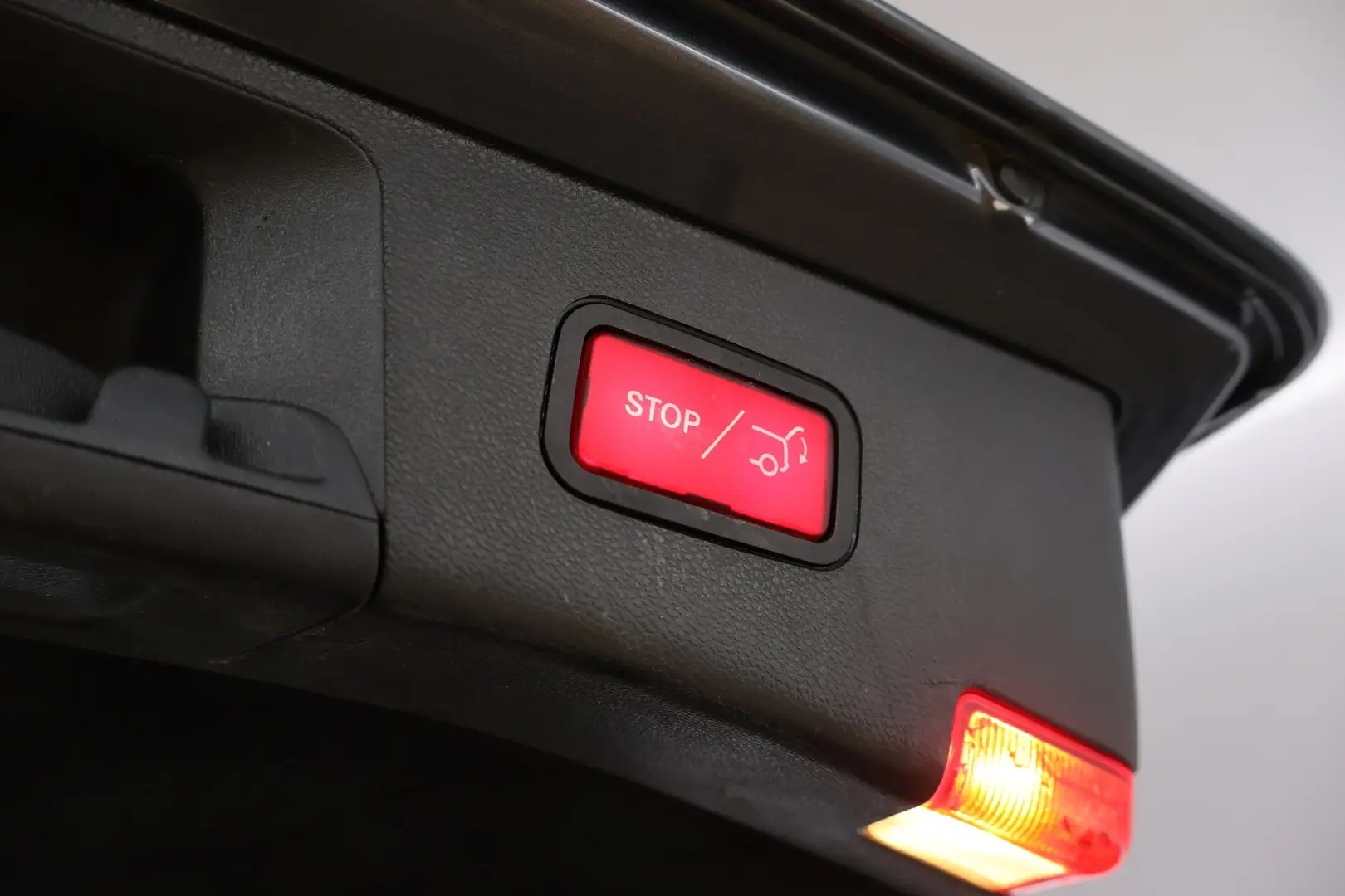 Car Image - gy1u4SJdgv4gF8thdclPm