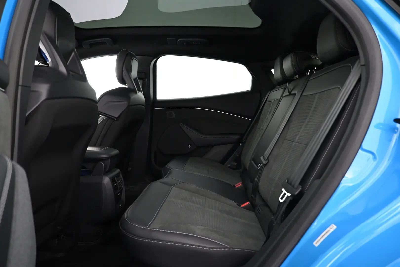 Car Image - 57UtKqmMDhd79X3igTfYys