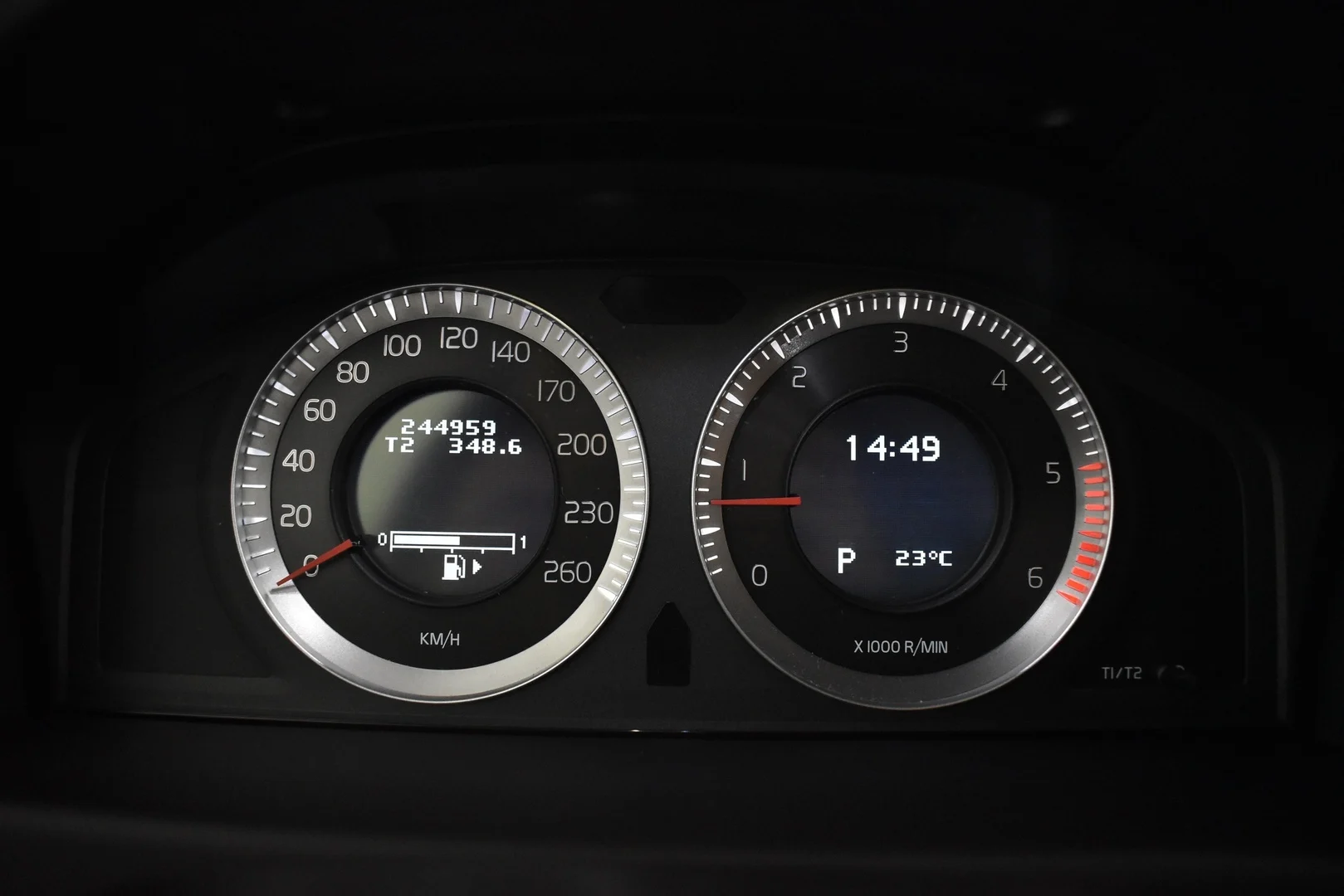 Car Image - 2sR272otCuyXL44WyFzHKk