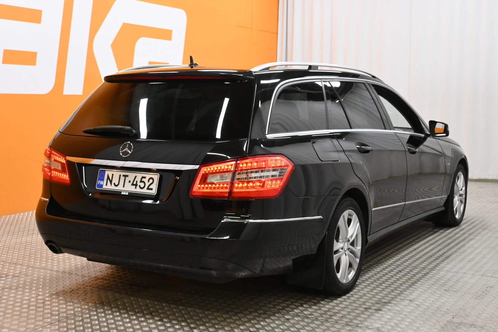 Car Image - q7q8QrUyyh4VSbuxb0nif