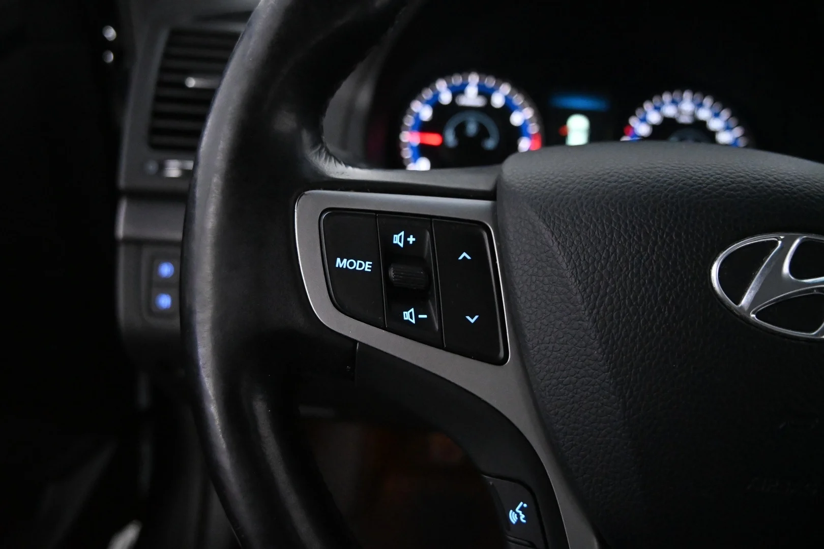 Car Image - 1BUHpLlNqVI8daQgQnX4av