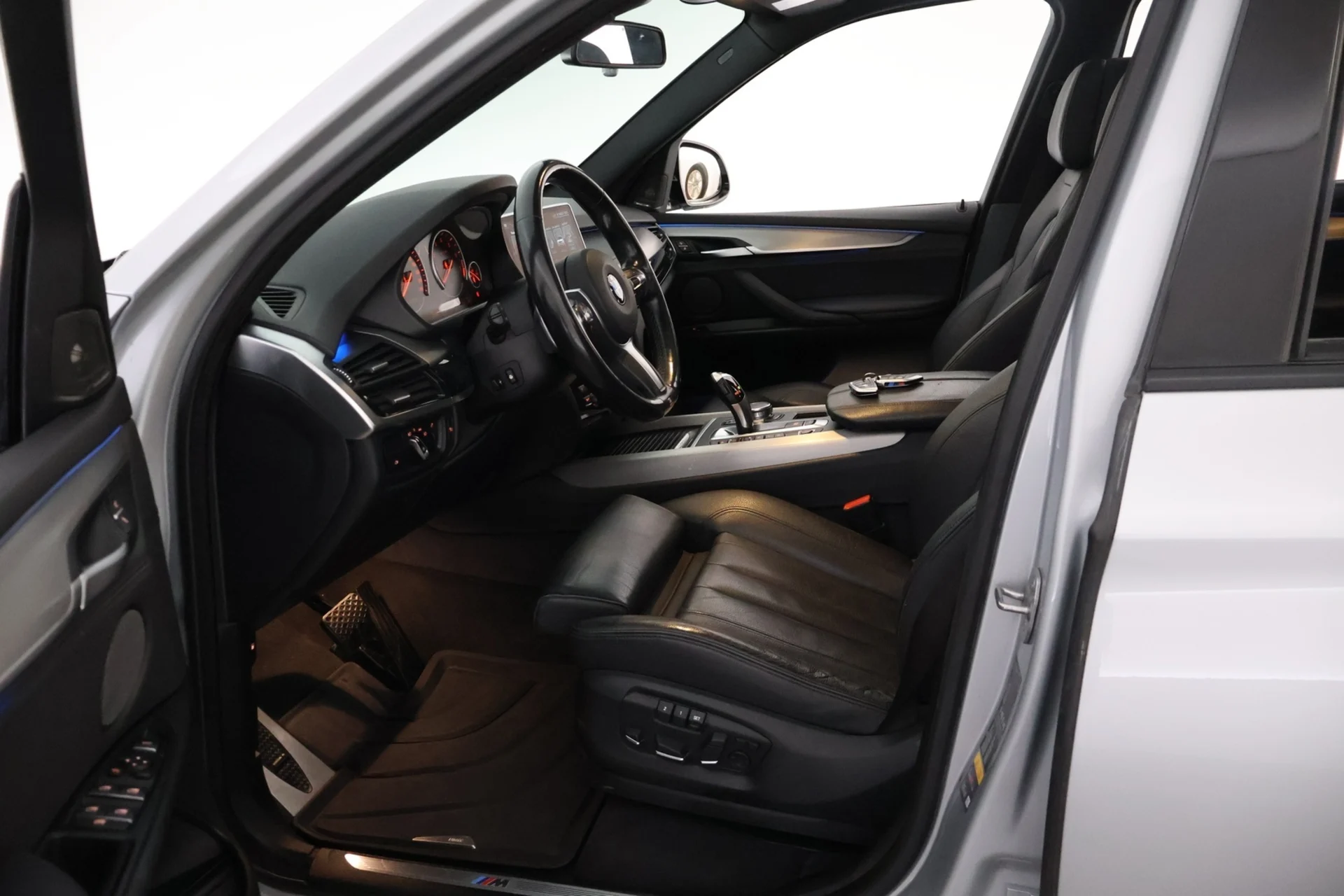 Car Image - 6wcpxFq53jpBBhPioFoNjf