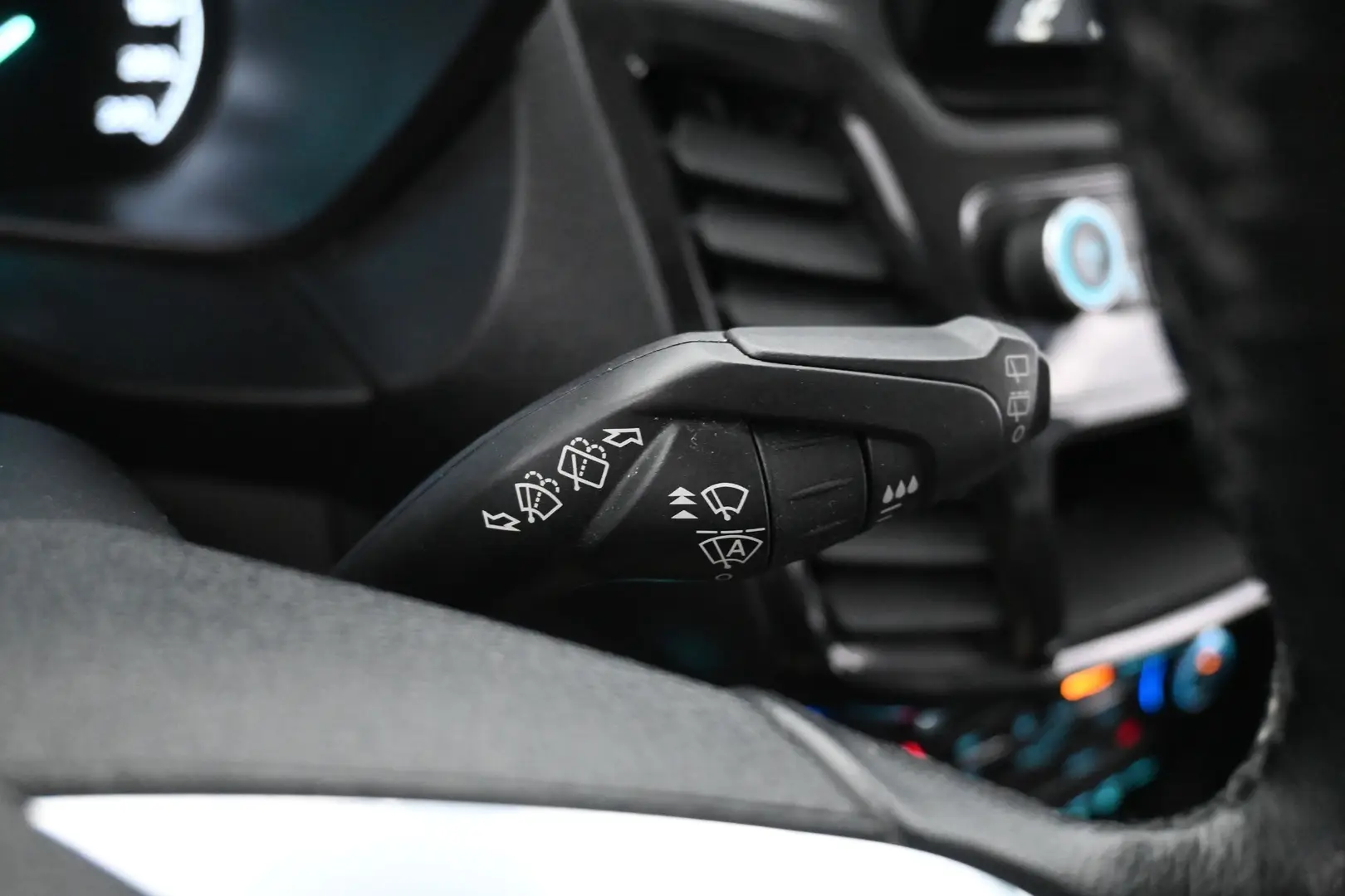 Car Image - 2J003JgOxcwxxtTTQqQmKE
