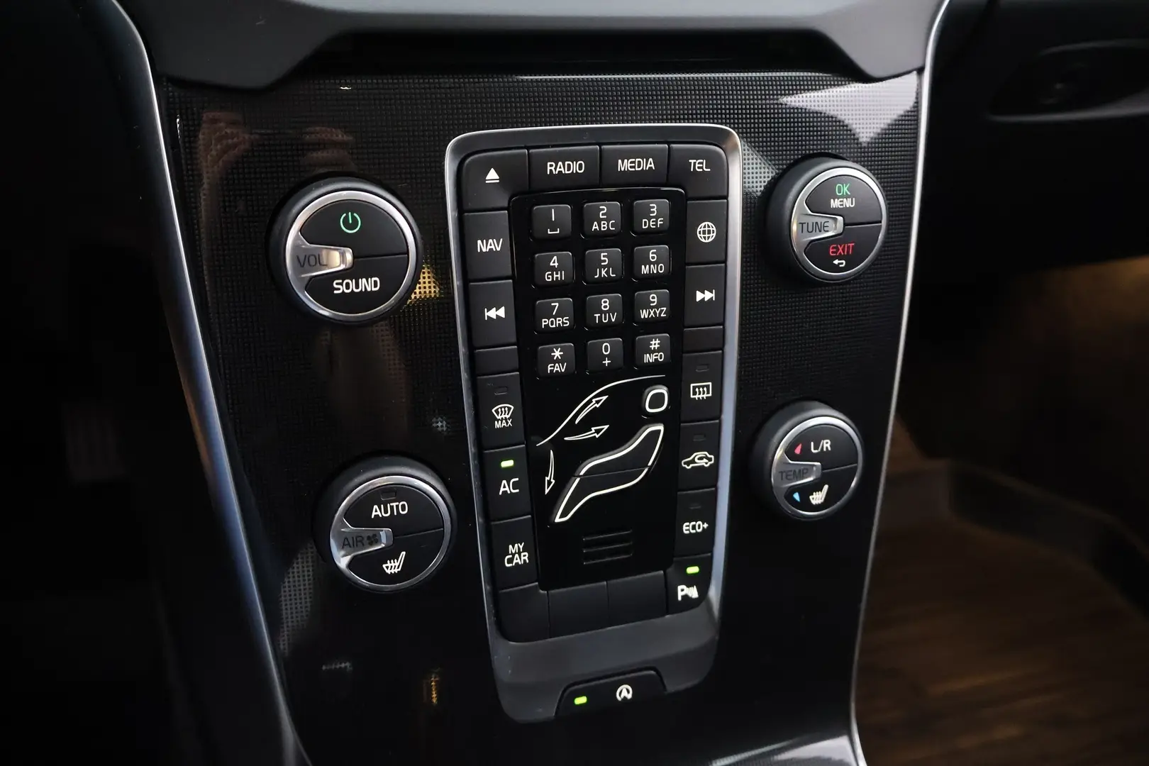 Car Image - 5Bft4XWNlqgnou7wvP1hW