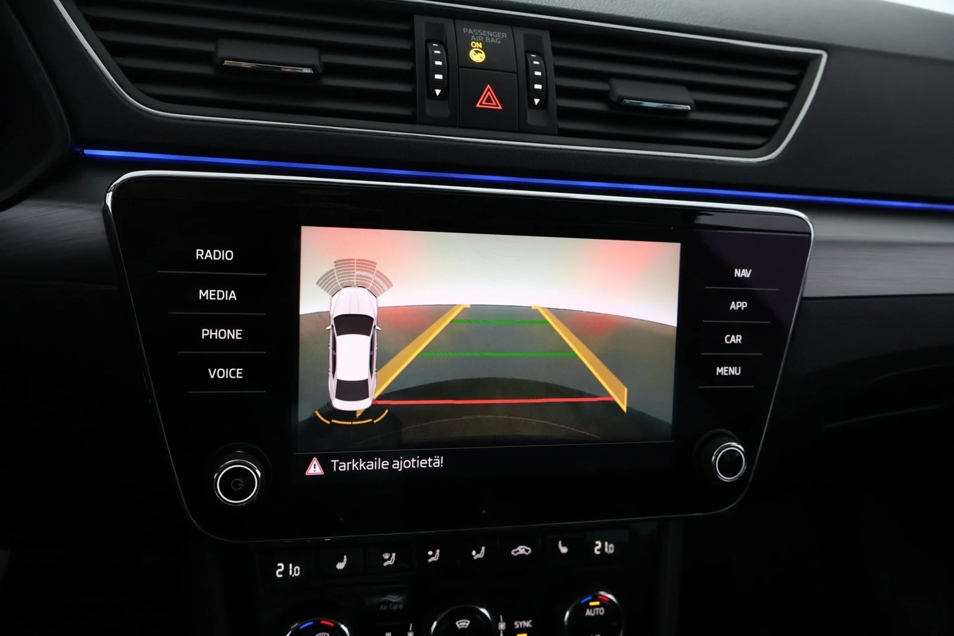 Car Image - 5WDY7csIN0l5btv77q1rXF