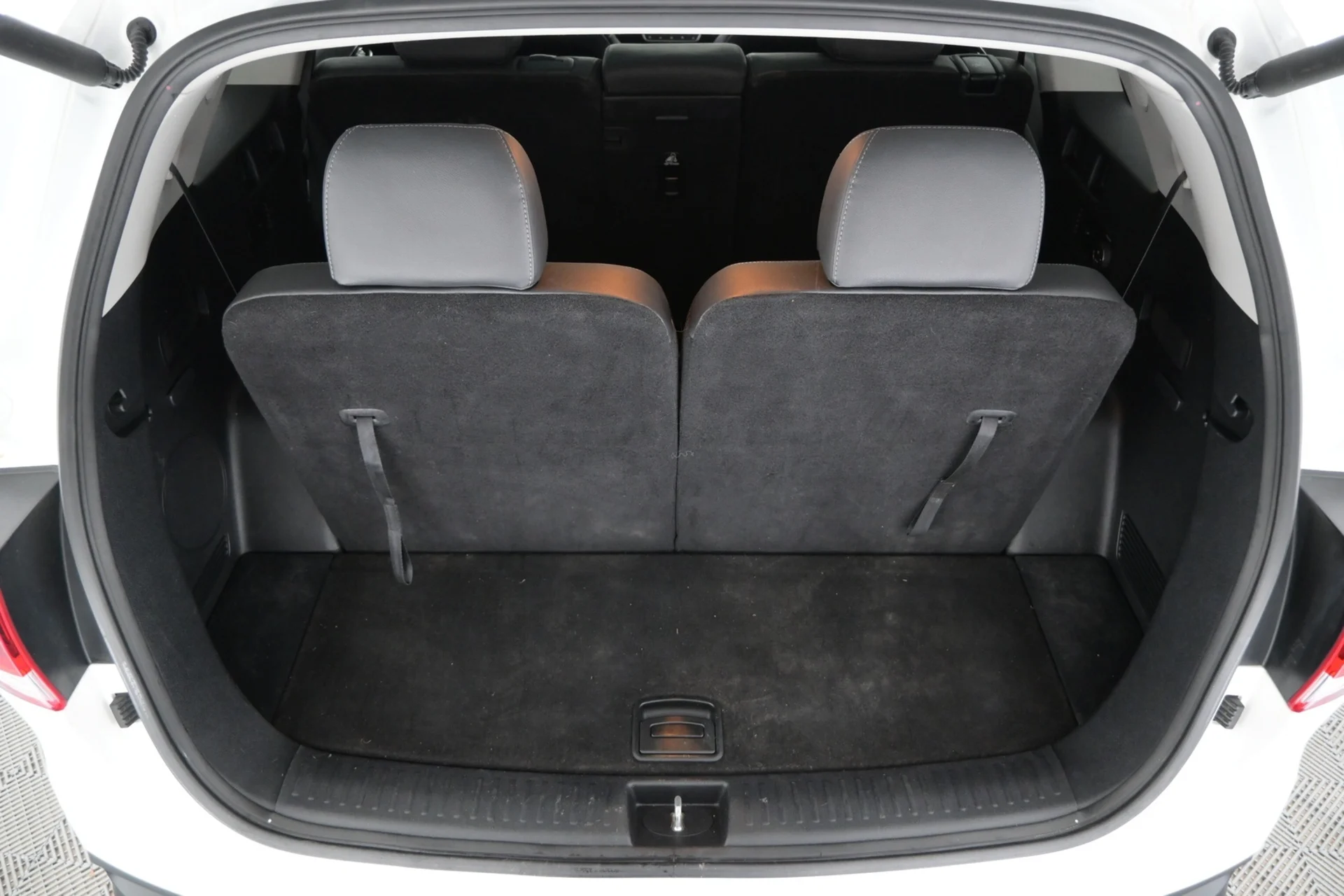 Car Image - 3UPfQPm4wyeDXQH4saIU6Q