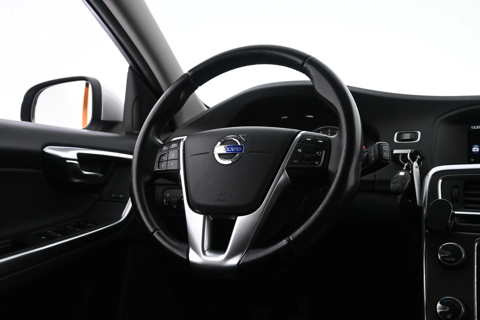 Car Image - 2nhJvPUR0F2ik7XKZ71Ual