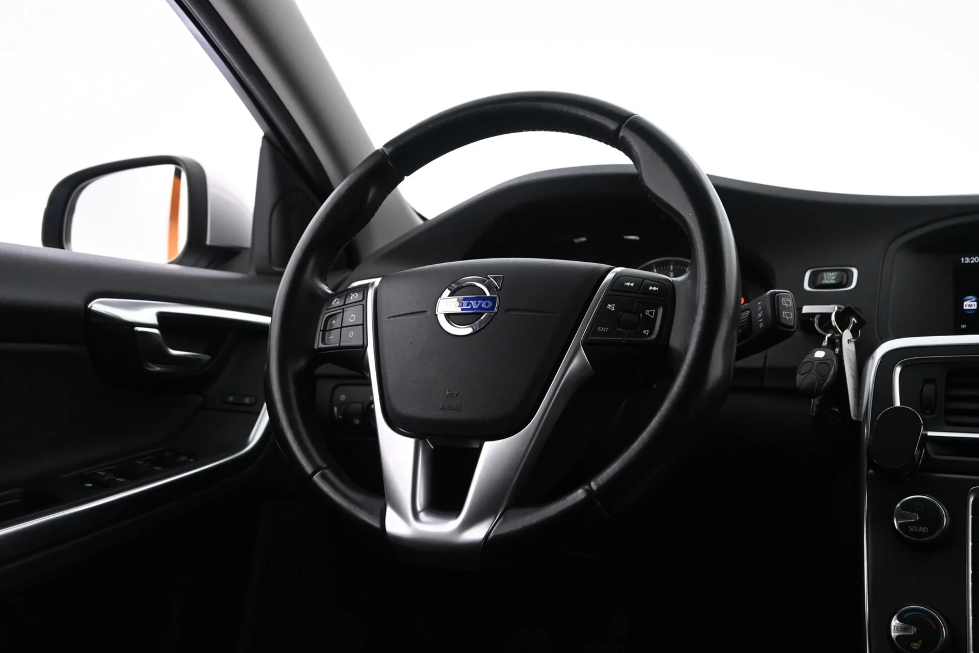 Car Image - 2nhJvPUR0F2ik7XKZ71Ual