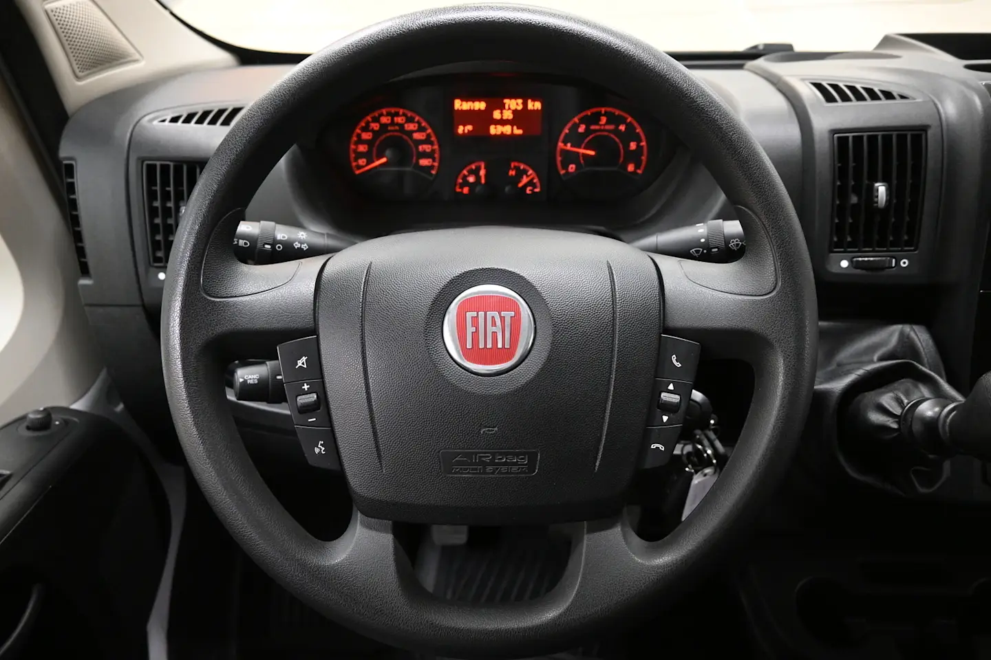 Car Image - 6Dn73sRGvTxfNKcRKL3wSb