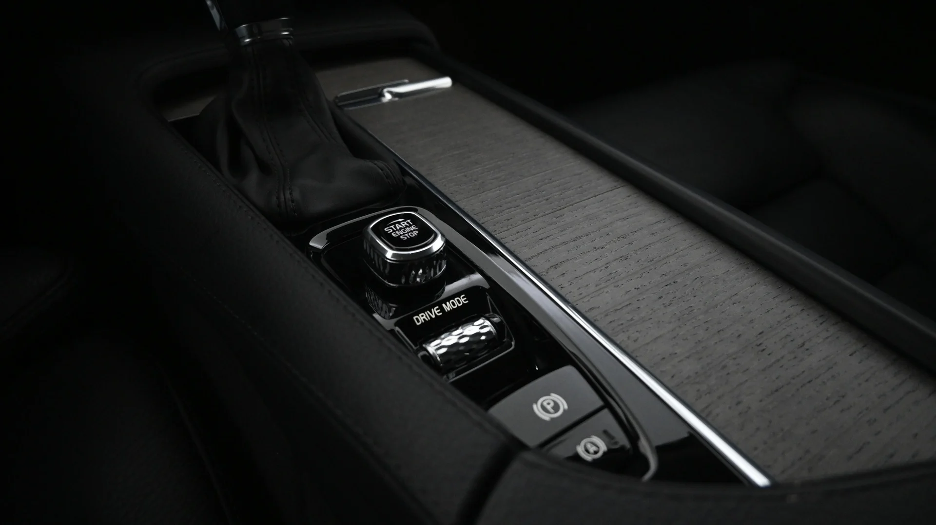 Car Image - 6NLX5z41E88iJqrnKELbK7