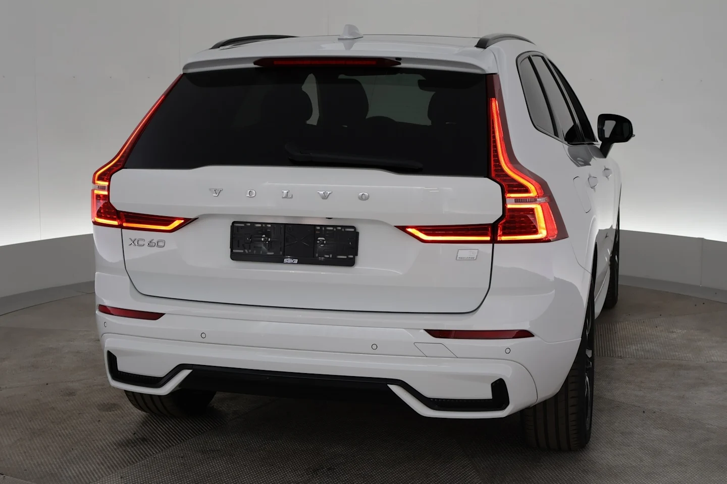 Car Image - 1Gi9ls1ead1ZS1pXNuNhGT