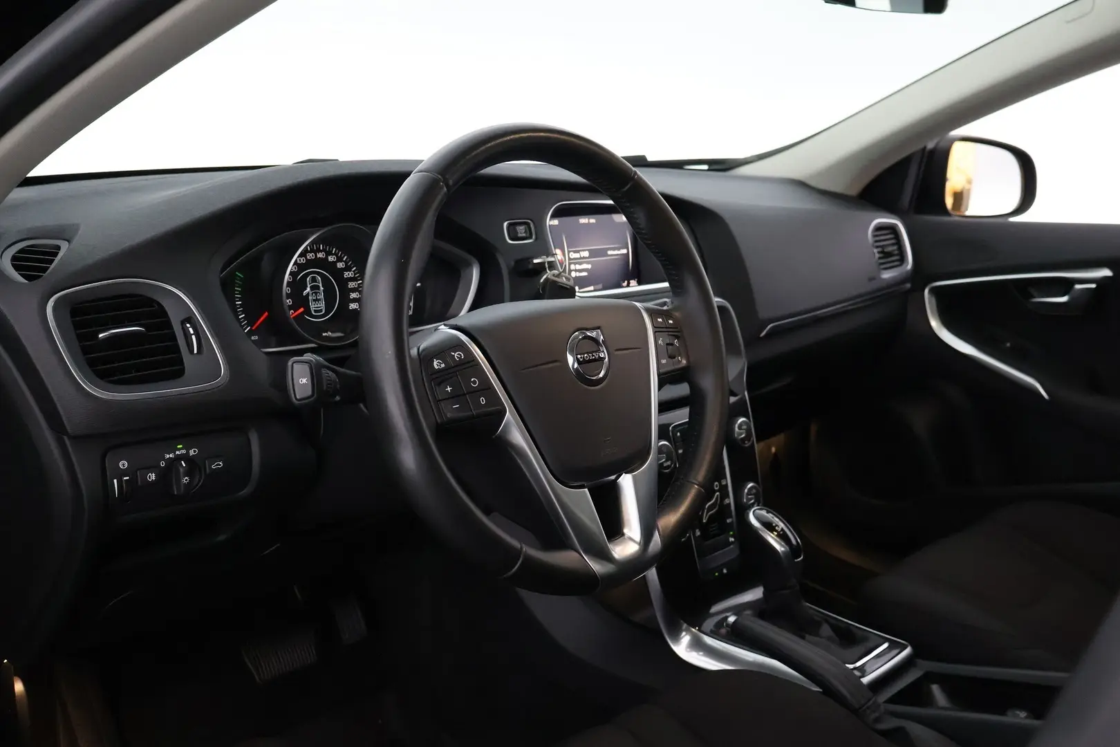 Car Image - 5Bft4XWNlqgnou7wvP1hW