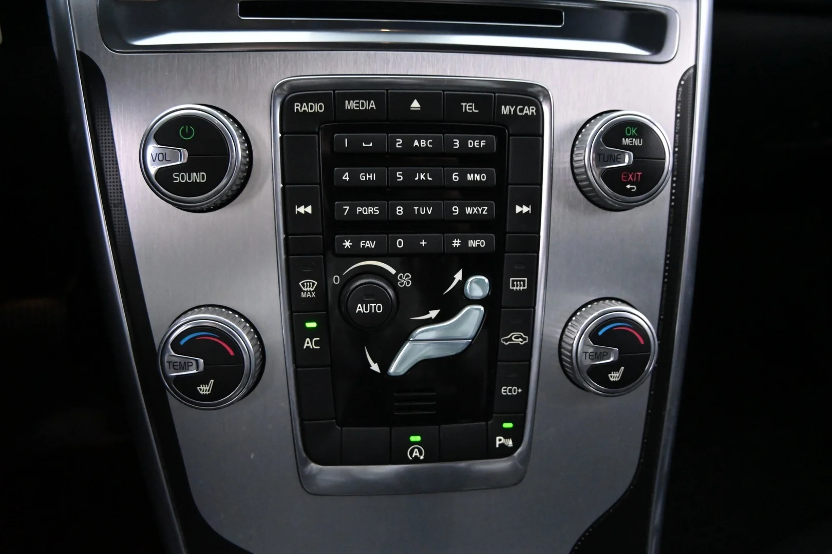 Car Image - 3lC4AdReMY7N1EySRgn8o7