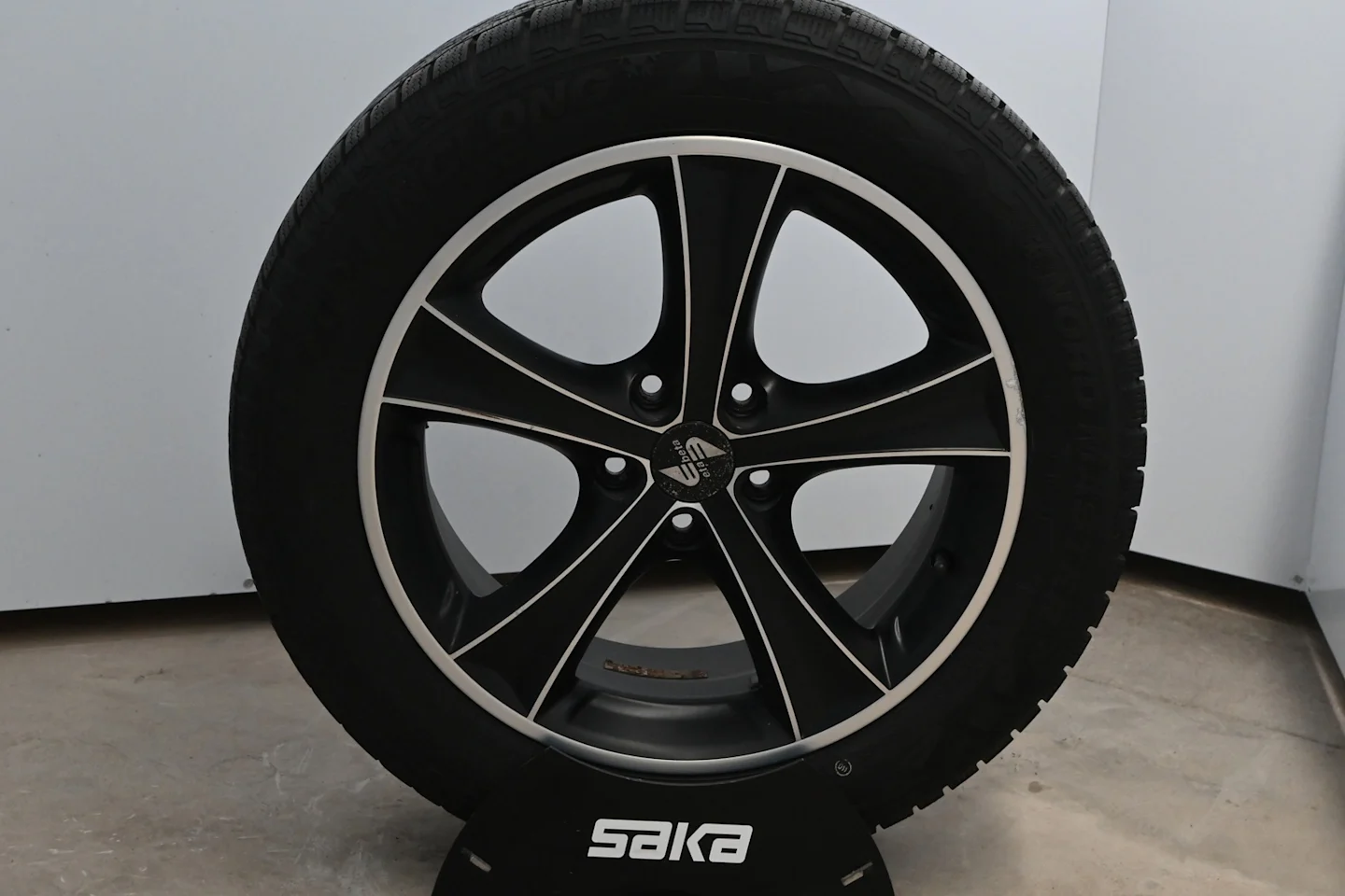 Car Image - 7Gl8gUIxWy4PEYteiOrI8B